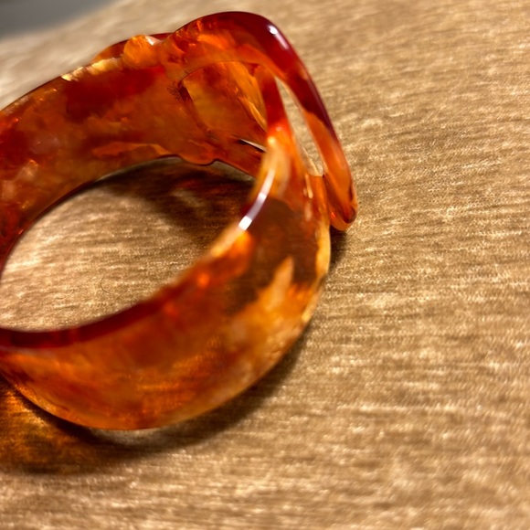 PONO by Joan Goodman resin buckle cuff - Picture 7 of 10